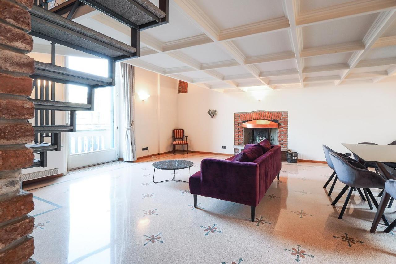 Unique Duomo Luxury Property มิลาน ภายนอก รูปภาพ